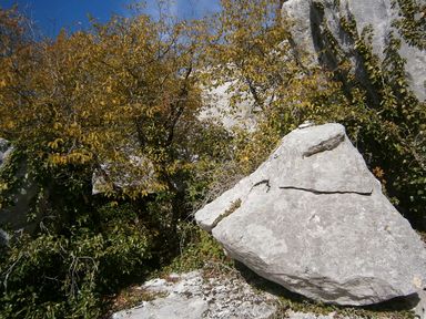 Mosor izvan Staze, Veliki Kabal, Ljuti put na Ljuti Kamen